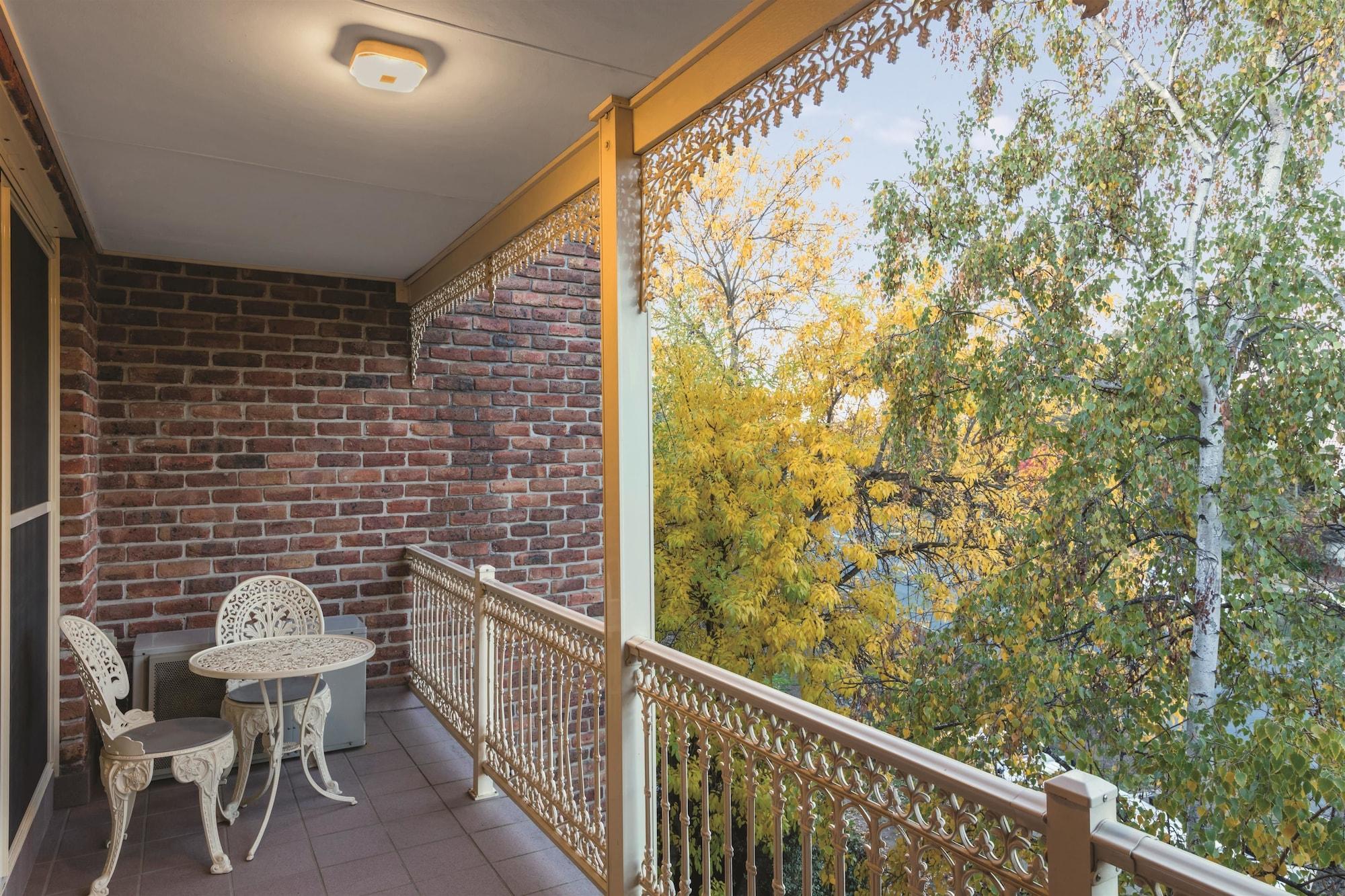 Adina Serviced Apartments Canberra Kingston Esterno foto