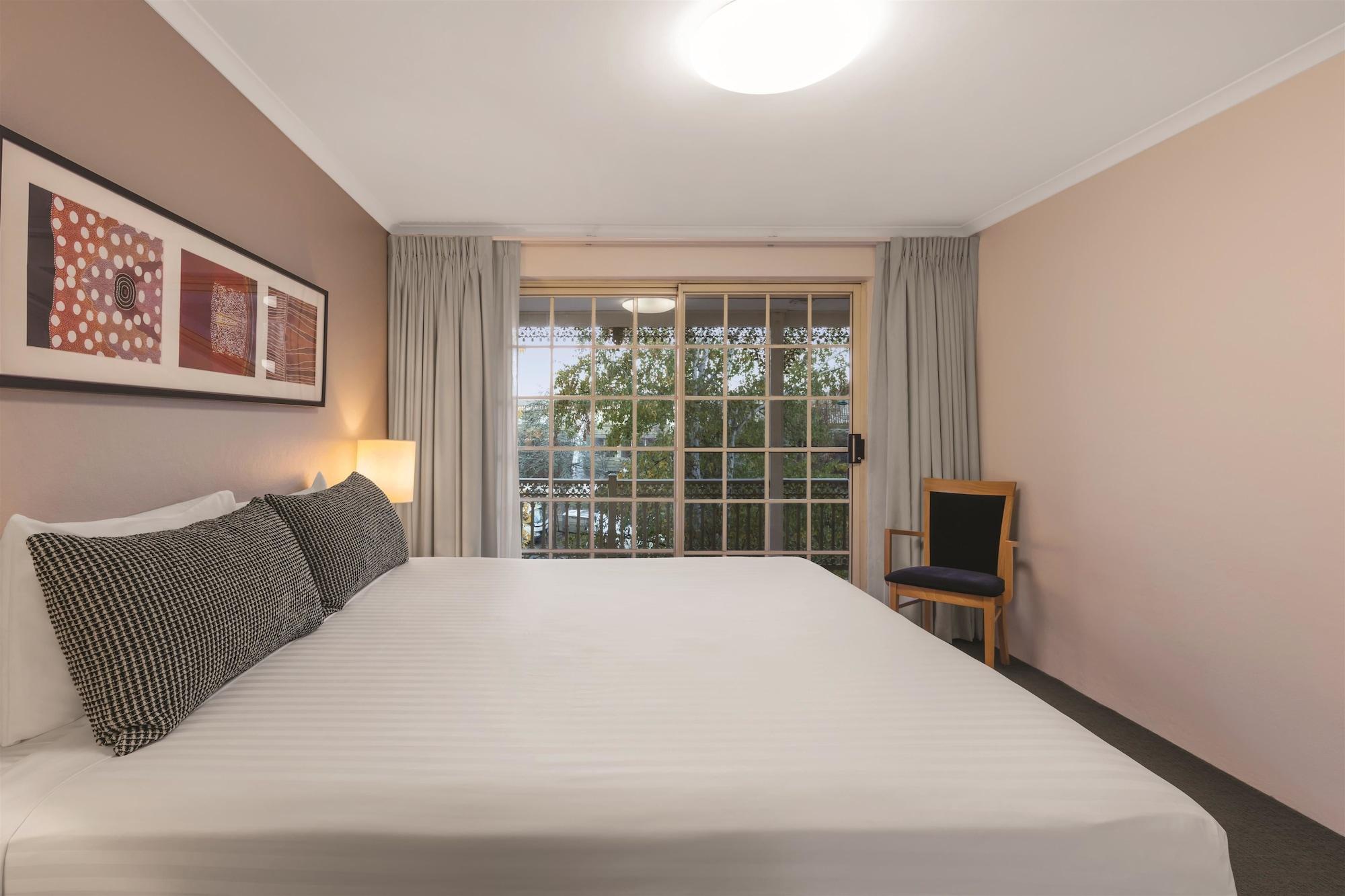 Adina Serviced Apartments Canberra Kingston Esterno foto