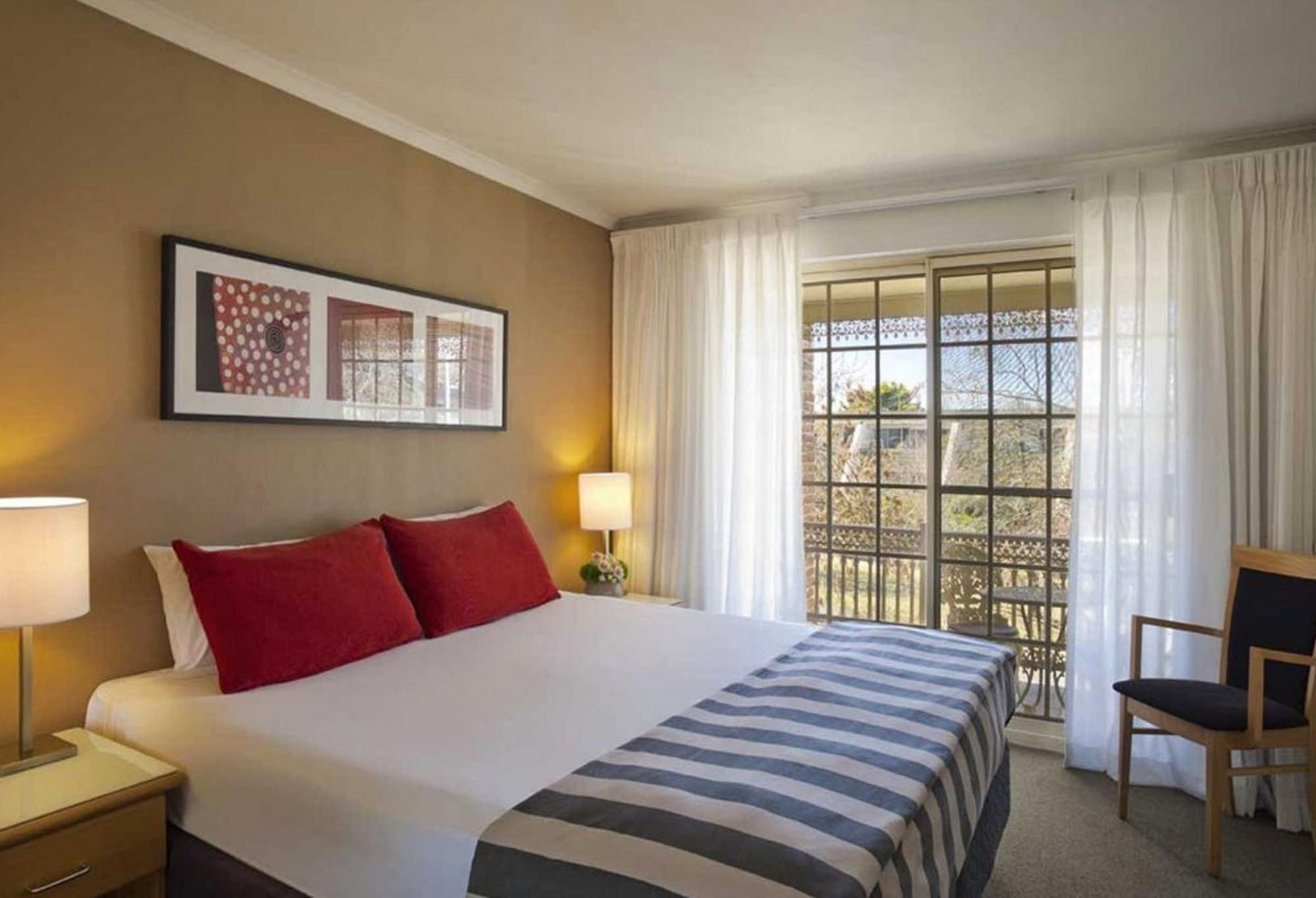 Adina Serviced Apartments Canberra Kingston Esterno foto