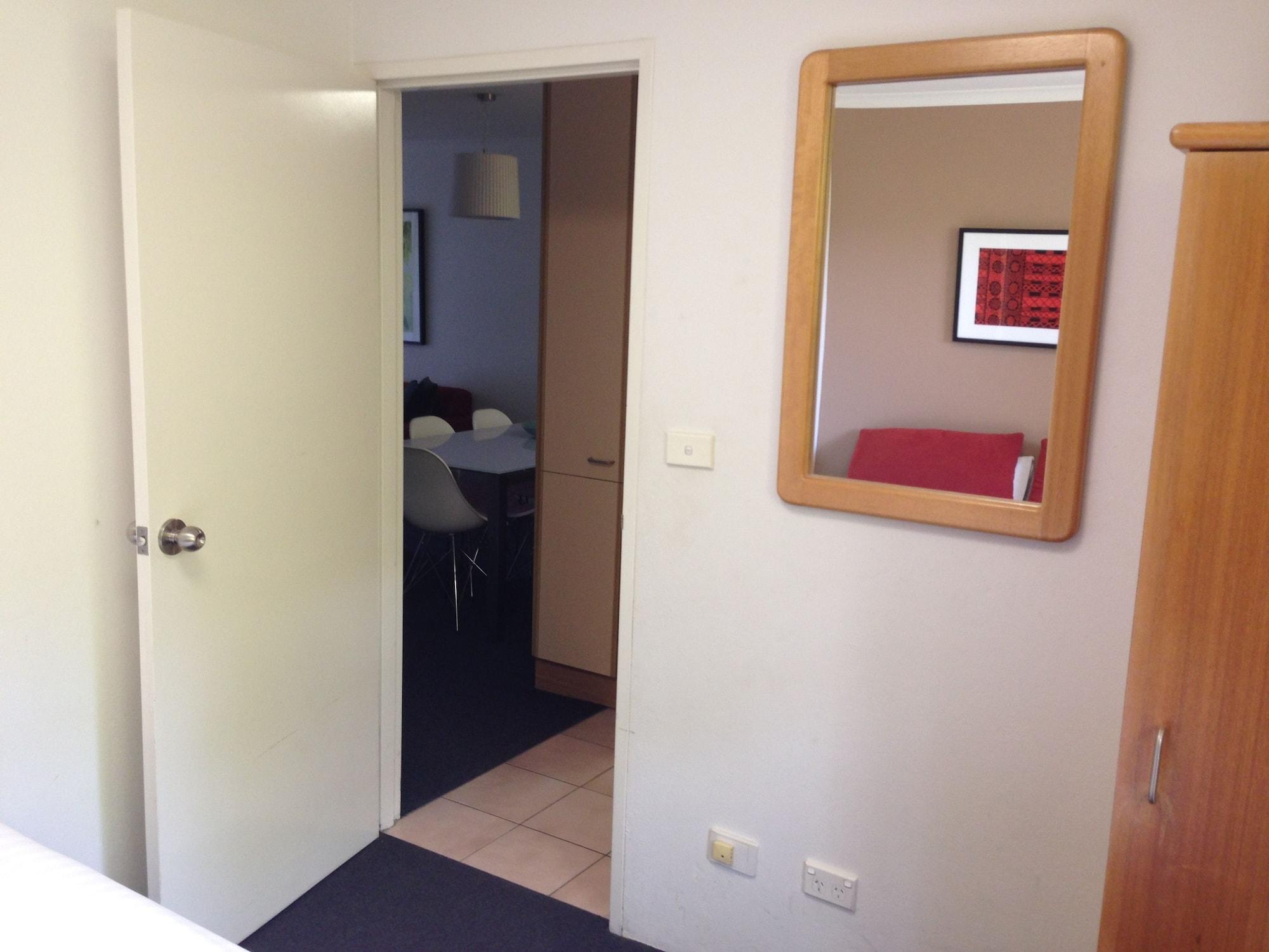 Adina Serviced Apartments Canberra Kingston Esterno foto