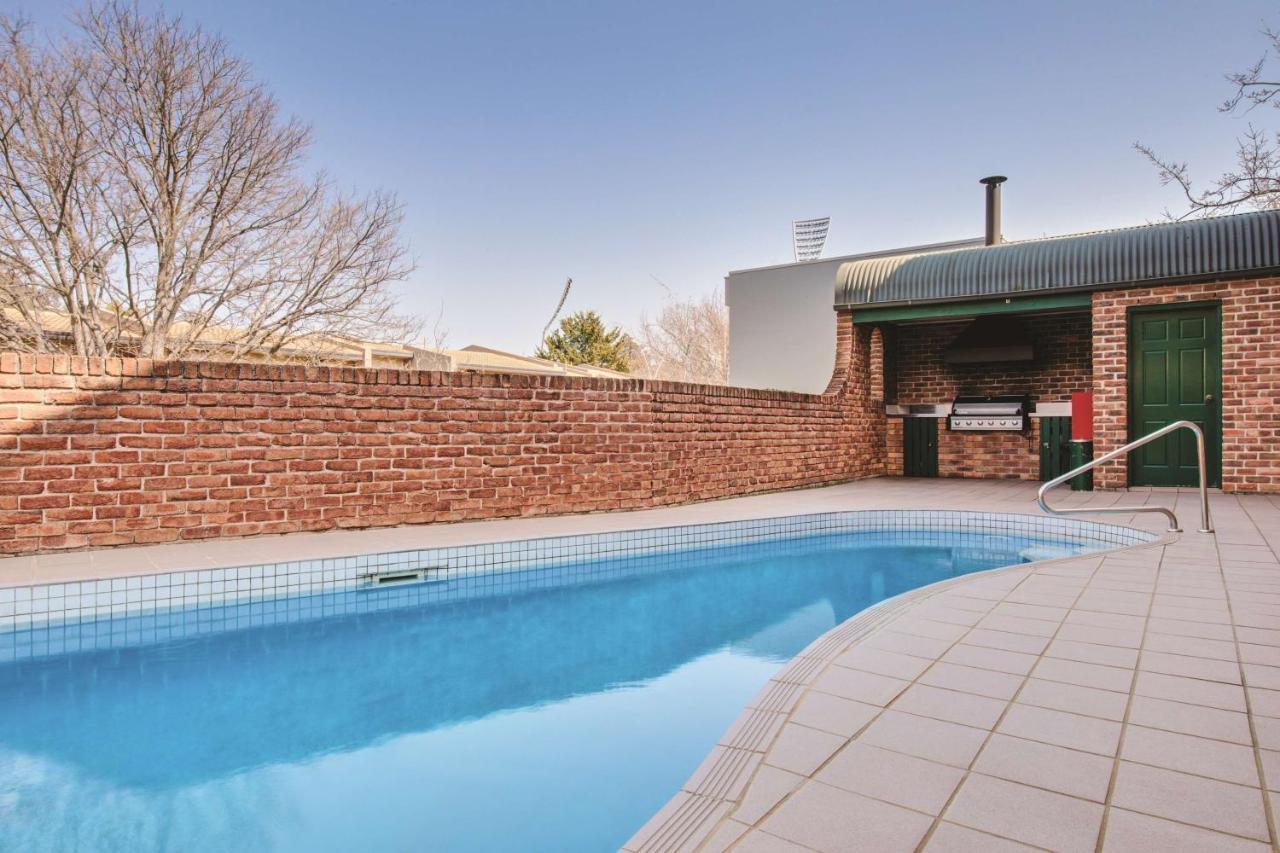 Adina Serviced Apartments Canberra Kingston Esterno foto