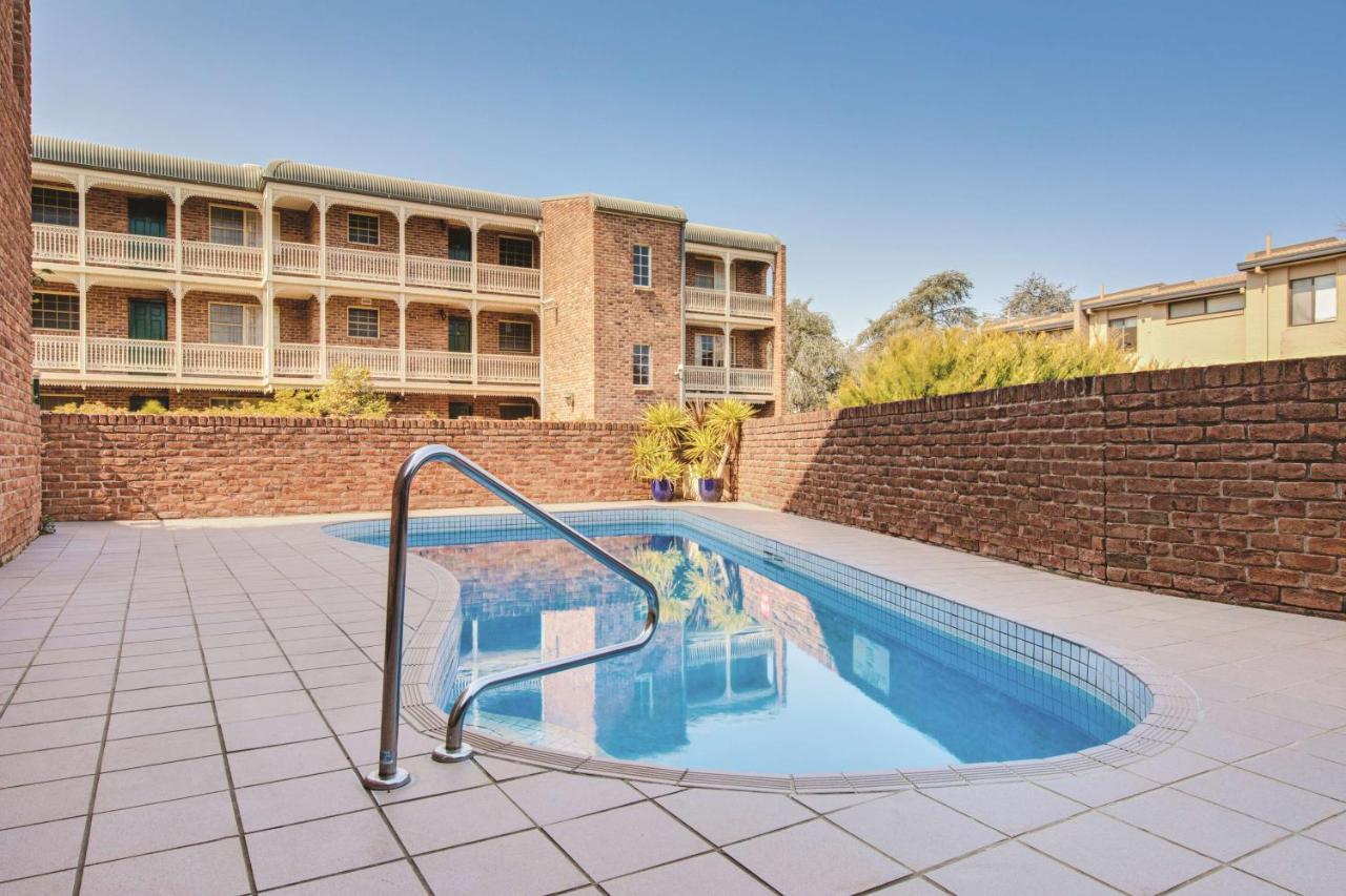 Adina Serviced Apartments Canberra Kingston Esterno foto