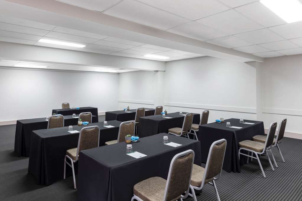 Adina Serviced Apartments Canberra Kingston Esterno foto