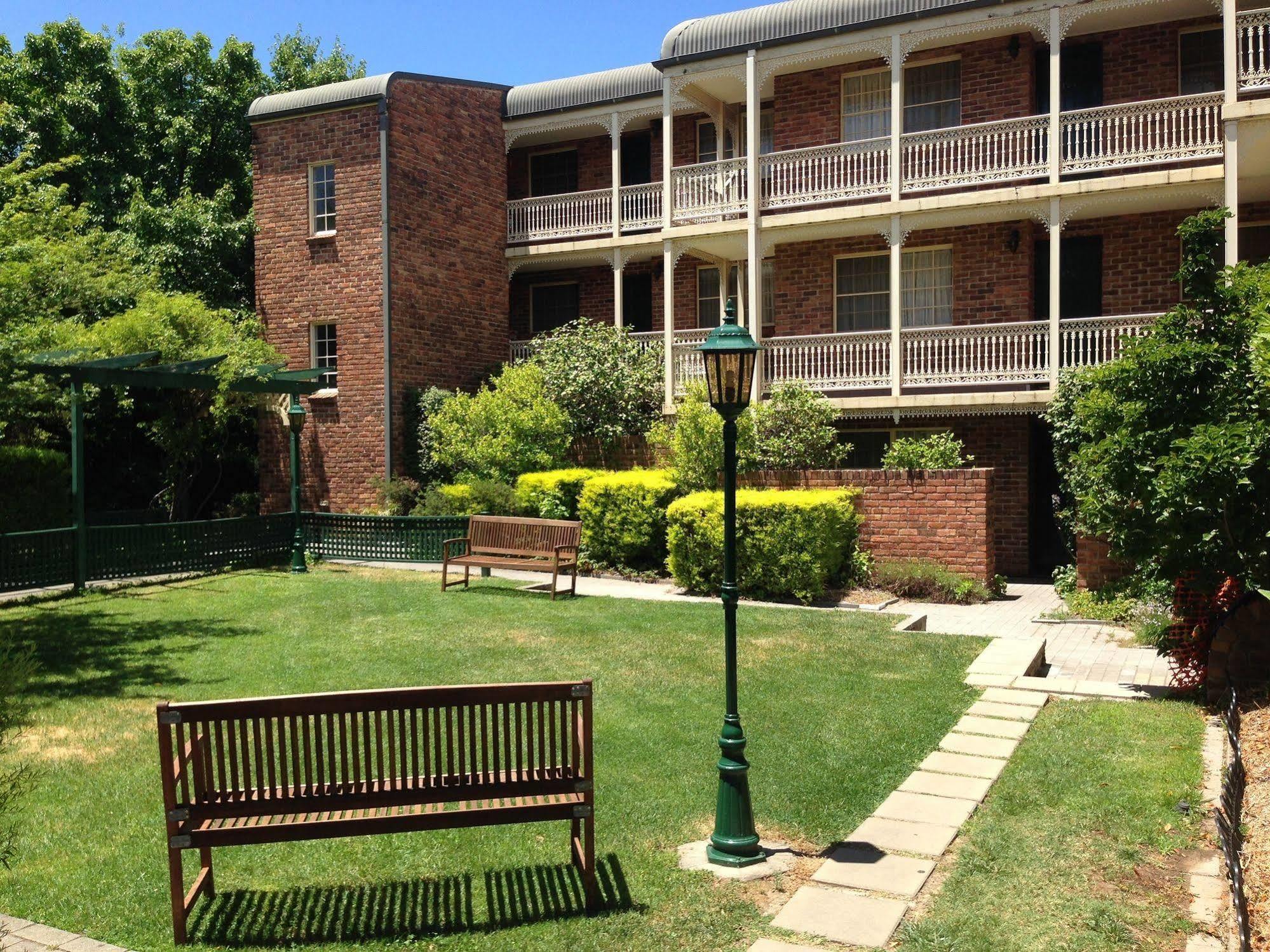 Adina Serviced Apartments Canberra Kingston Esterno foto
