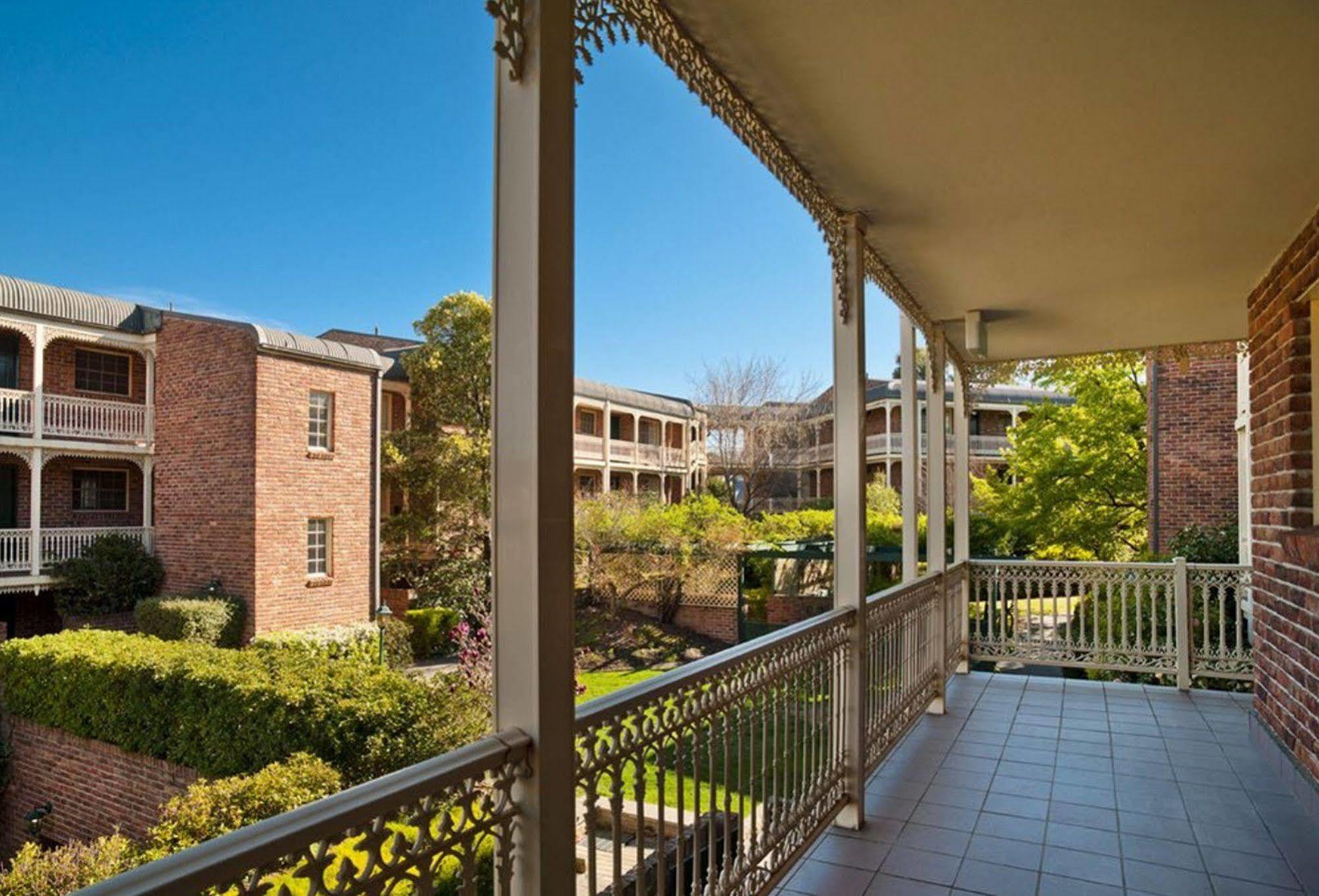 Adina Serviced Apartments Canberra Kingston Esterno foto