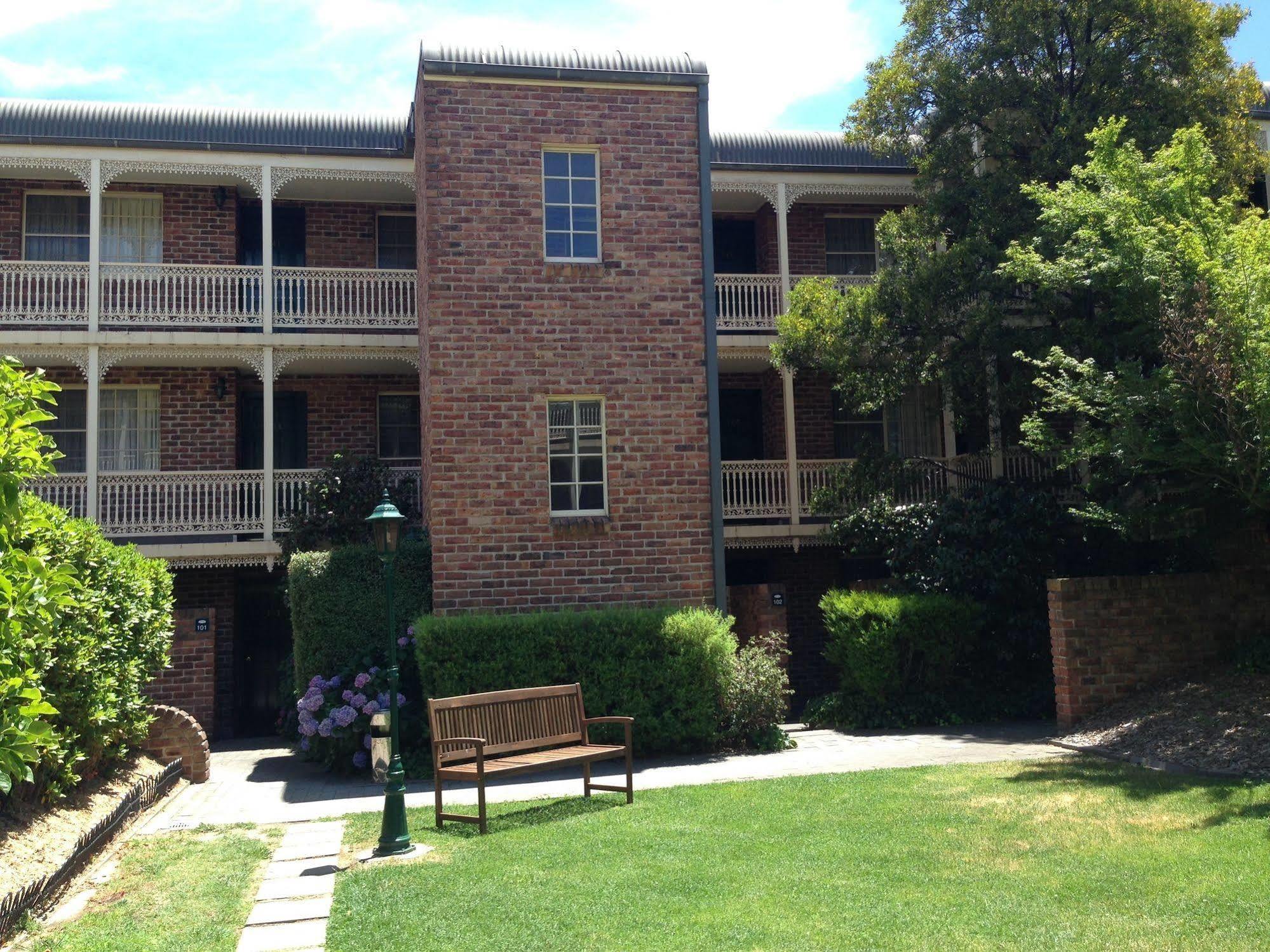 Adina Serviced Apartments Canberra Kingston Esterno foto
