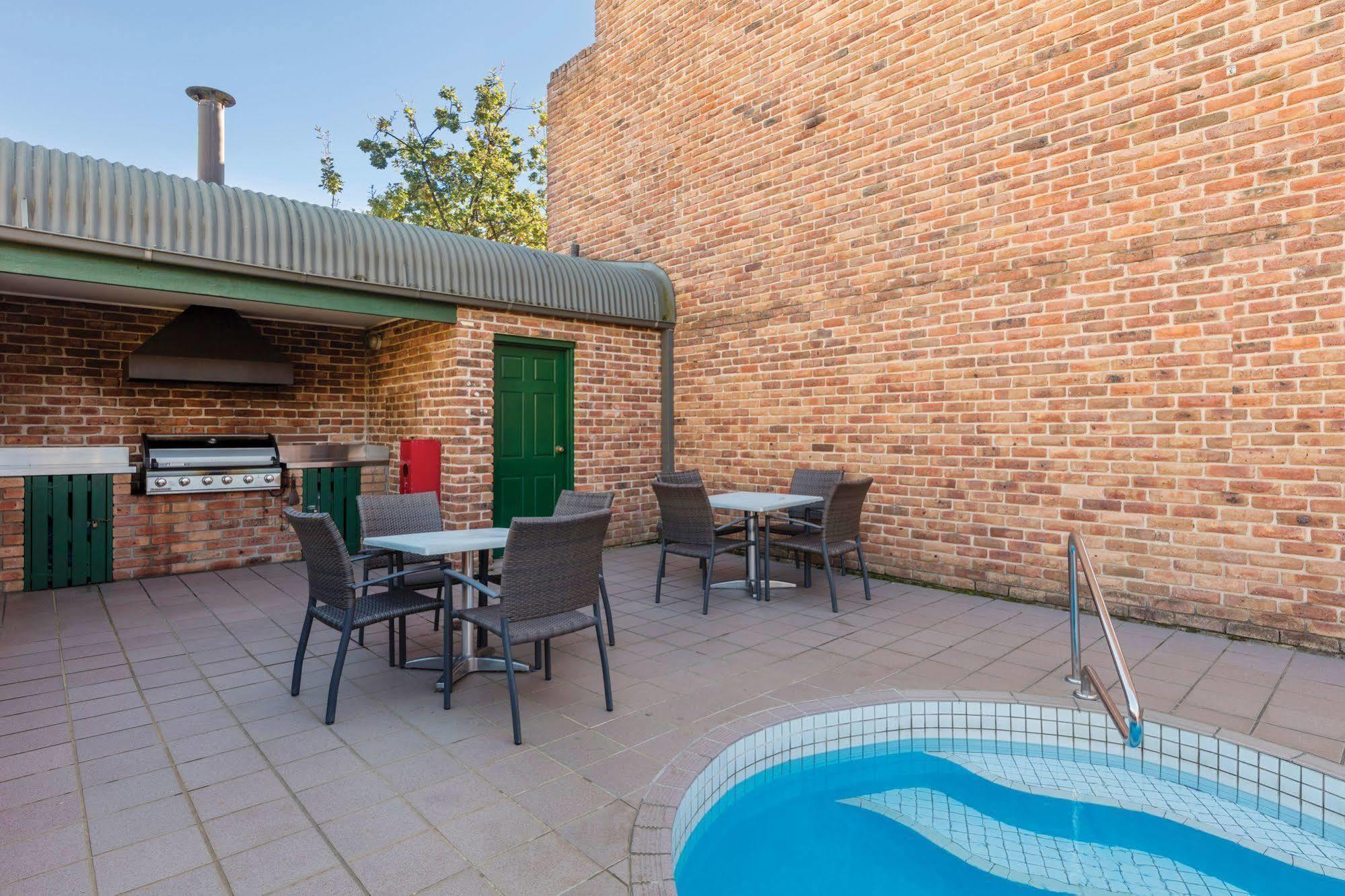 Adina Serviced Apartments Canberra Kingston Esterno foto